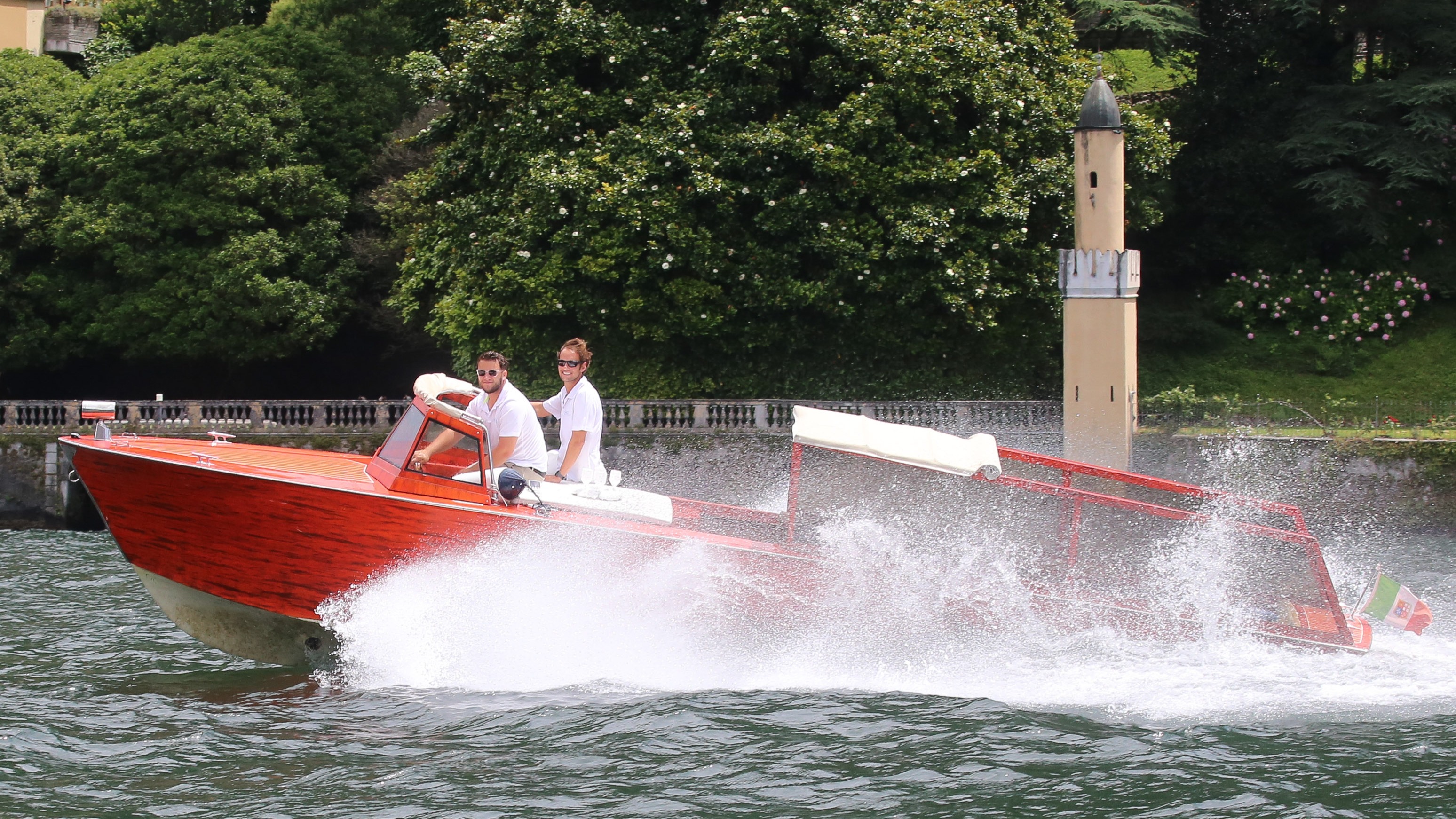 Lario Shuttle Boat