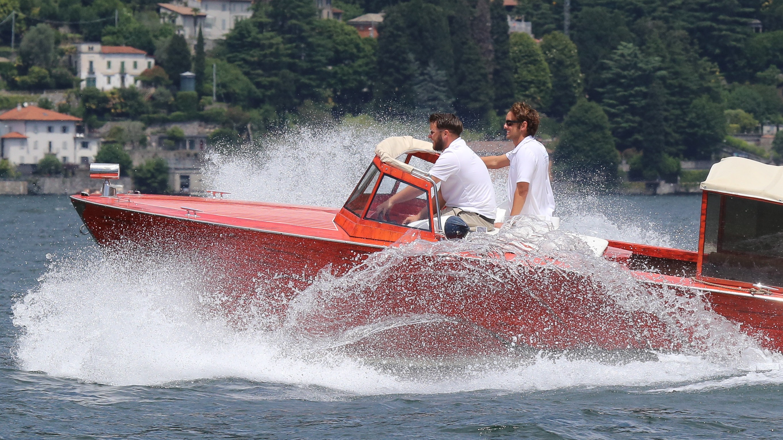 Lario Shuttle Boat